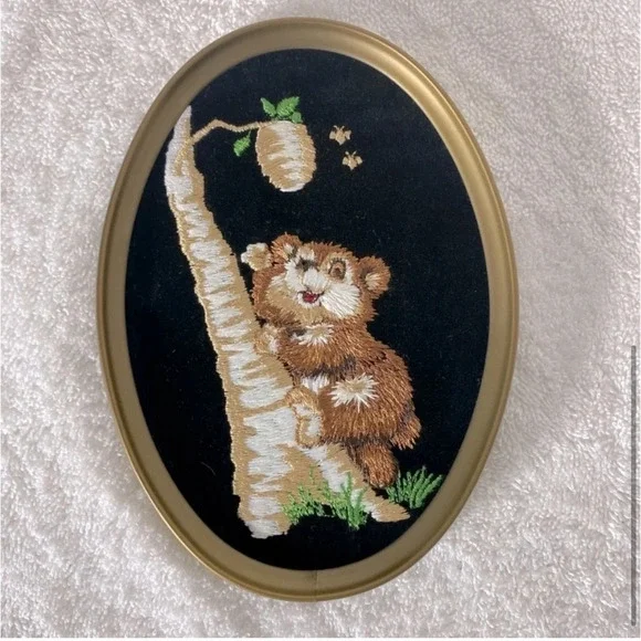 Vintage Ecstasy Giftware Black Velvet Embroidered Oval Framed  Art Honey Bear - Picture 6 of 6